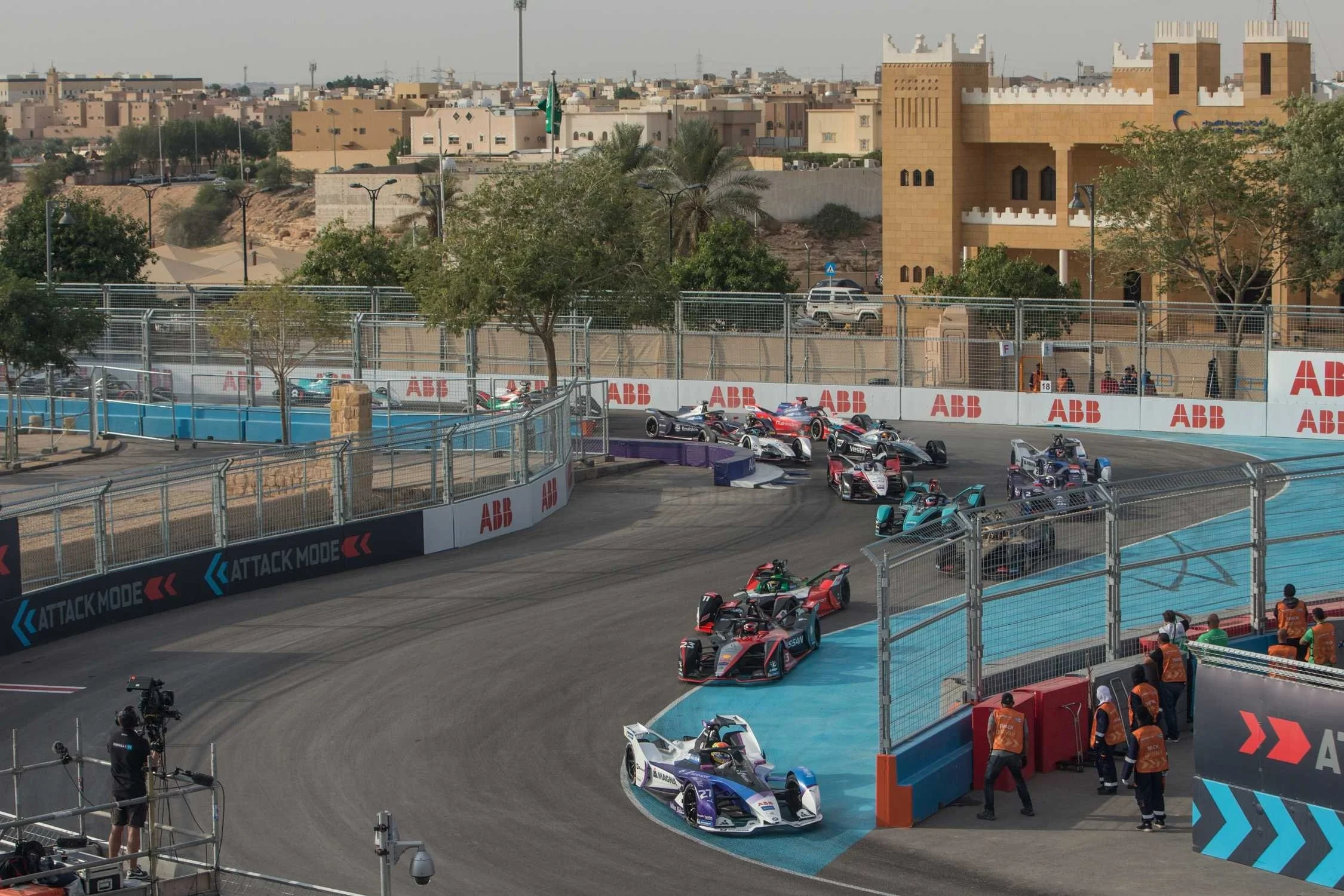 2019_ksa_formula-e_02.jpg
