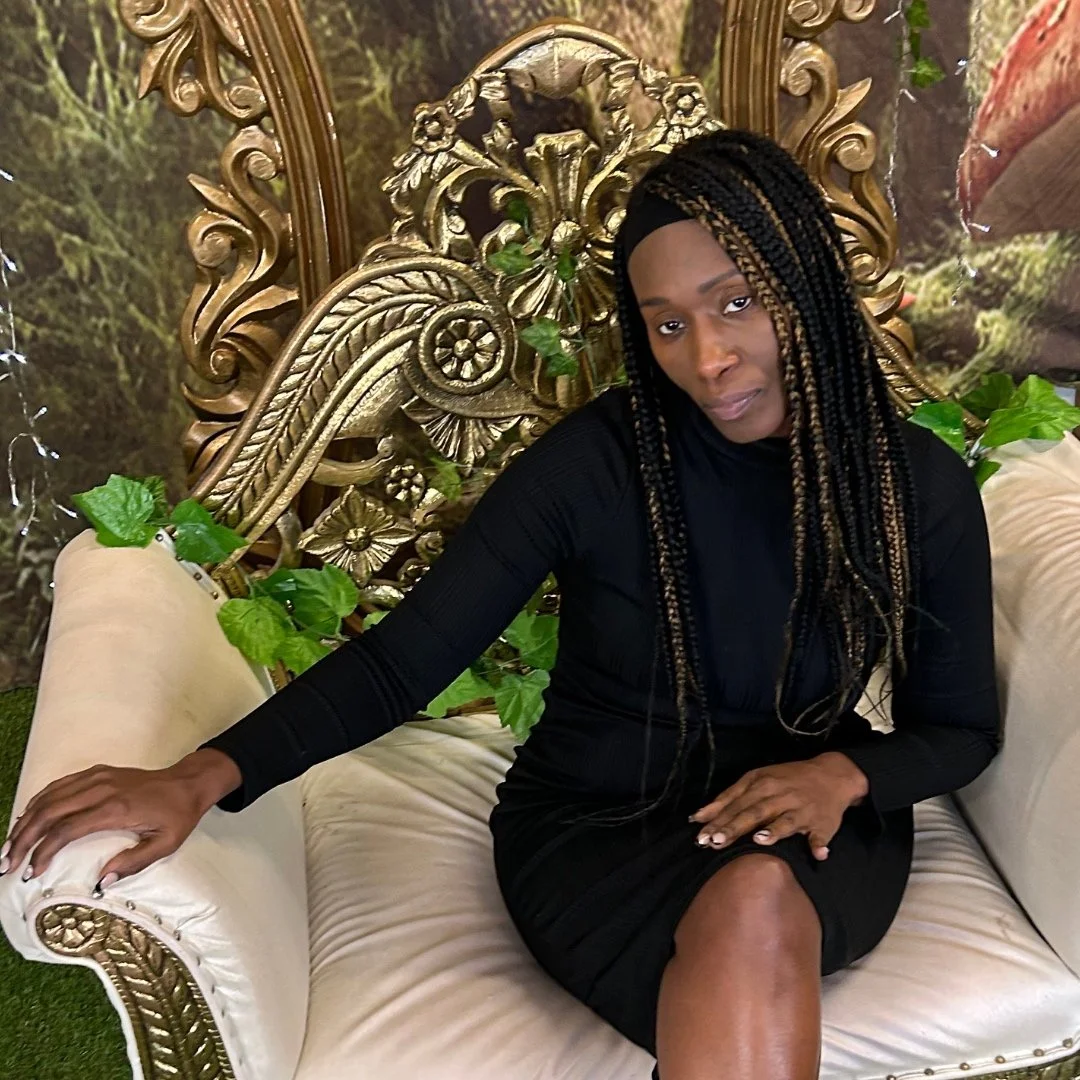Vanessa Sinclair (VNS Management)