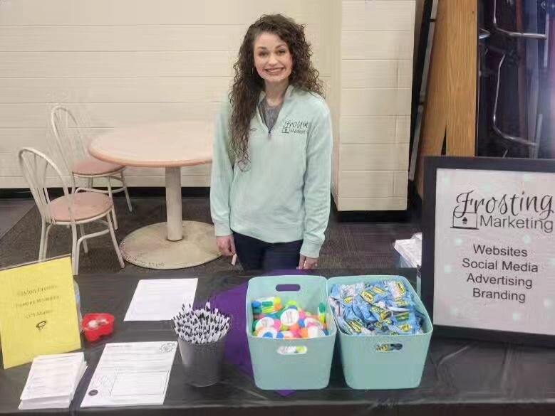 It was a joy to participate in the Career Fair at @ccscyclones today! 📋🖊🎓 Seeing the current faces of my alma mater and helping them dream about tmwhat they want to become is a privilege.

I met lots of future business owners today, and their idea