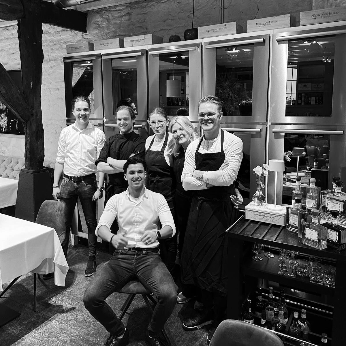 NATIONALE COMPLIMENTEN DAG

Big shout-out naar ons top team die weer helemaal ready zijn om jullie vanavond in de watten te leggen. 
💪

Reserveer jouw tafel voor een fine dining lunch of diner:
&mdash;&gt; www.restaurantlagrange.nl

#restaurantlagra