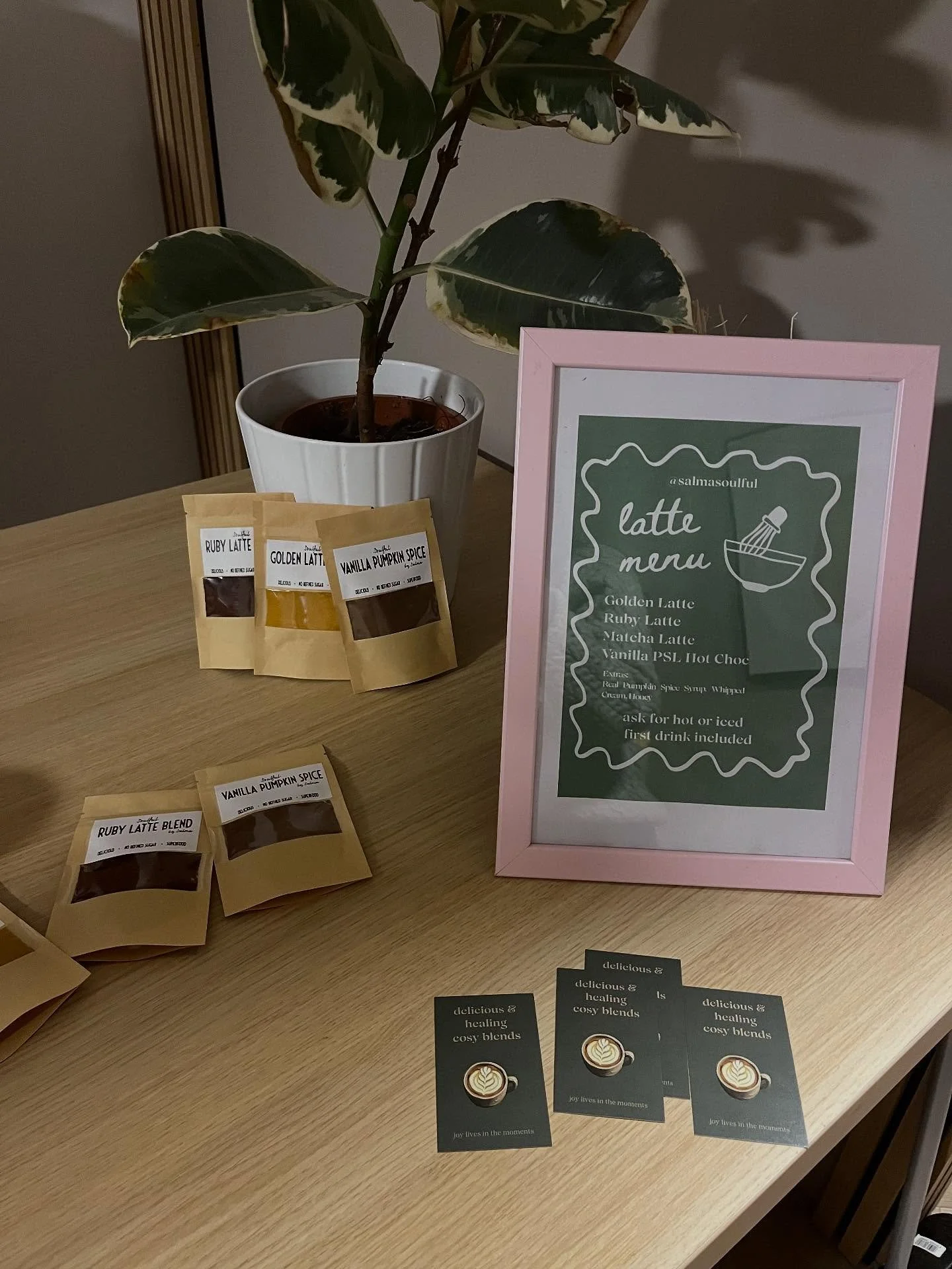 Hi all, hope you&rsquo;ve had a lovely weekend and enjoyed the extra hour ❤️ Here&rsquo;s a little throwback from Friday evening gone - LATTE POP UP 🍵

I loved sharing my lattes with the most gorgeous ladies at the Pumpkin and Petals event with @the