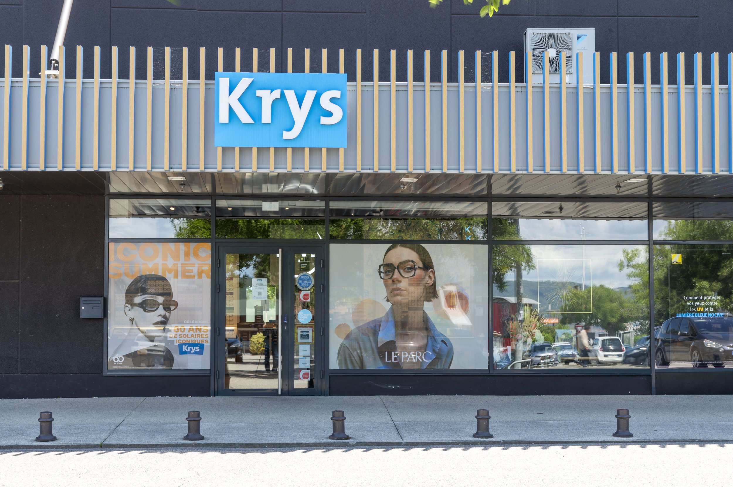 KRYS-FRESQUET OPTIQUE - LORIOL SUR DROME x ANFAMA STUDIO 05-06-26_1.jpg