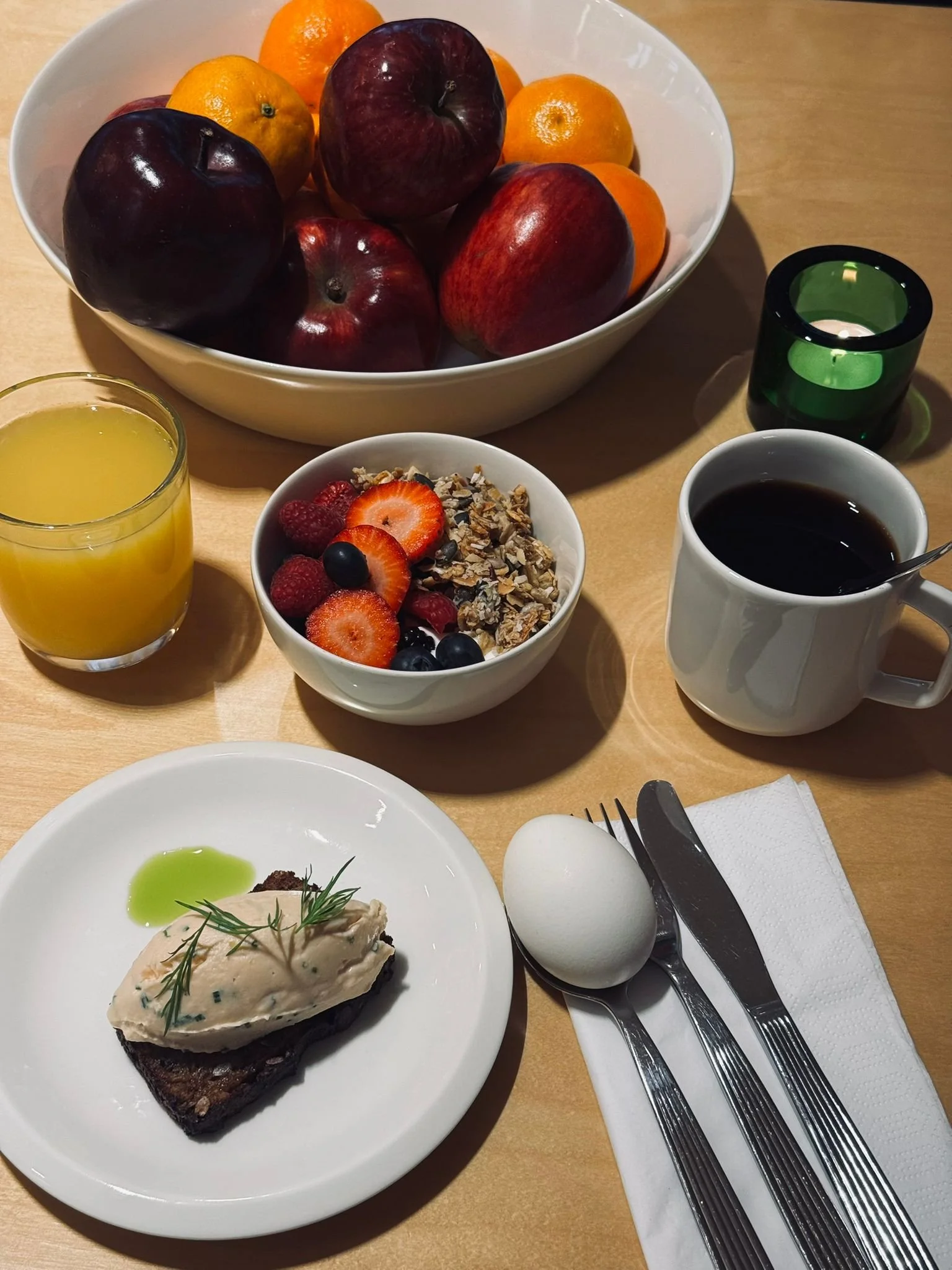 Yrityksen kesäjuhlat meren rannalla