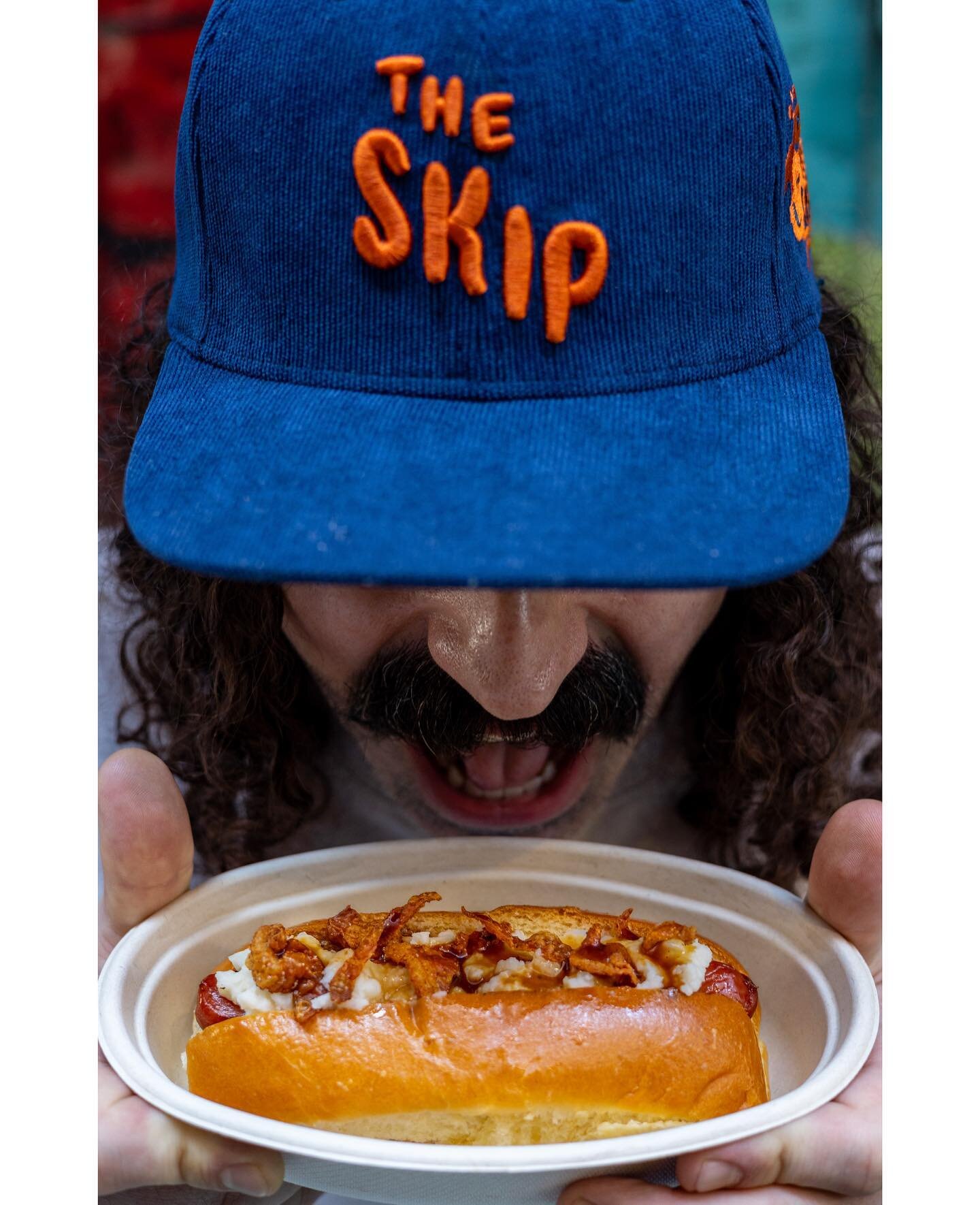 🏇DERBY DAY SPECIAL #1🏇

THE COLONEL&rsquo;S FAMOUS DOG
AN ALL BEEF DINGER WITH MASHED POTATOES, GRAVY, AND CRISPY CHICKEN SKINS TOSSED IN AT LEAST 11 HERBS AND SPICES

TONIGHT ONLY AT @theskipdetroit DERBY DAY PARTY