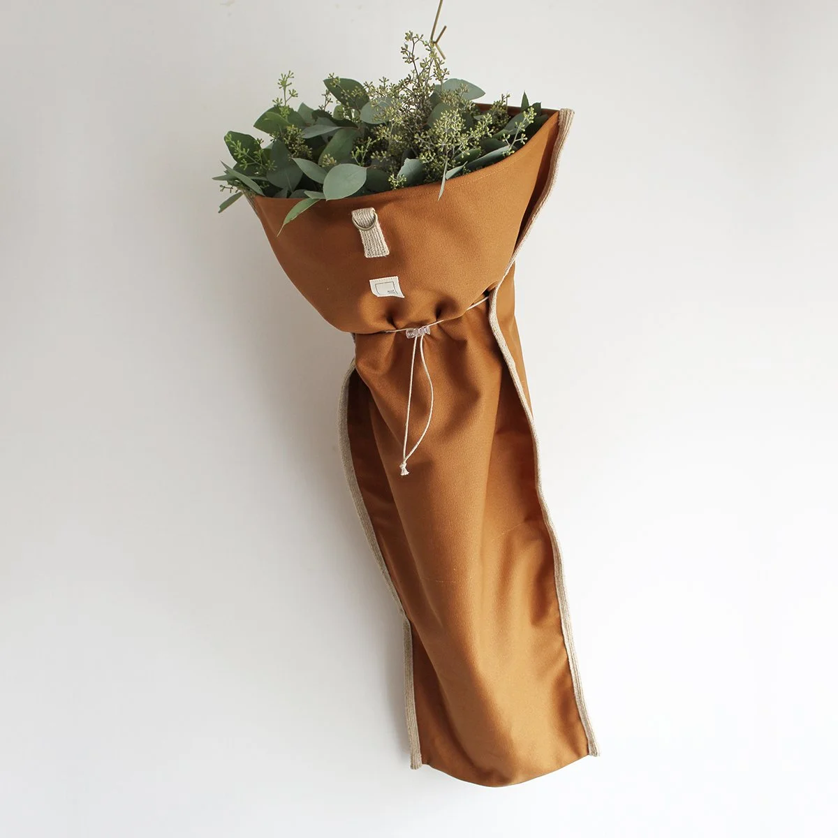 Flower CARRIER Caramel brown