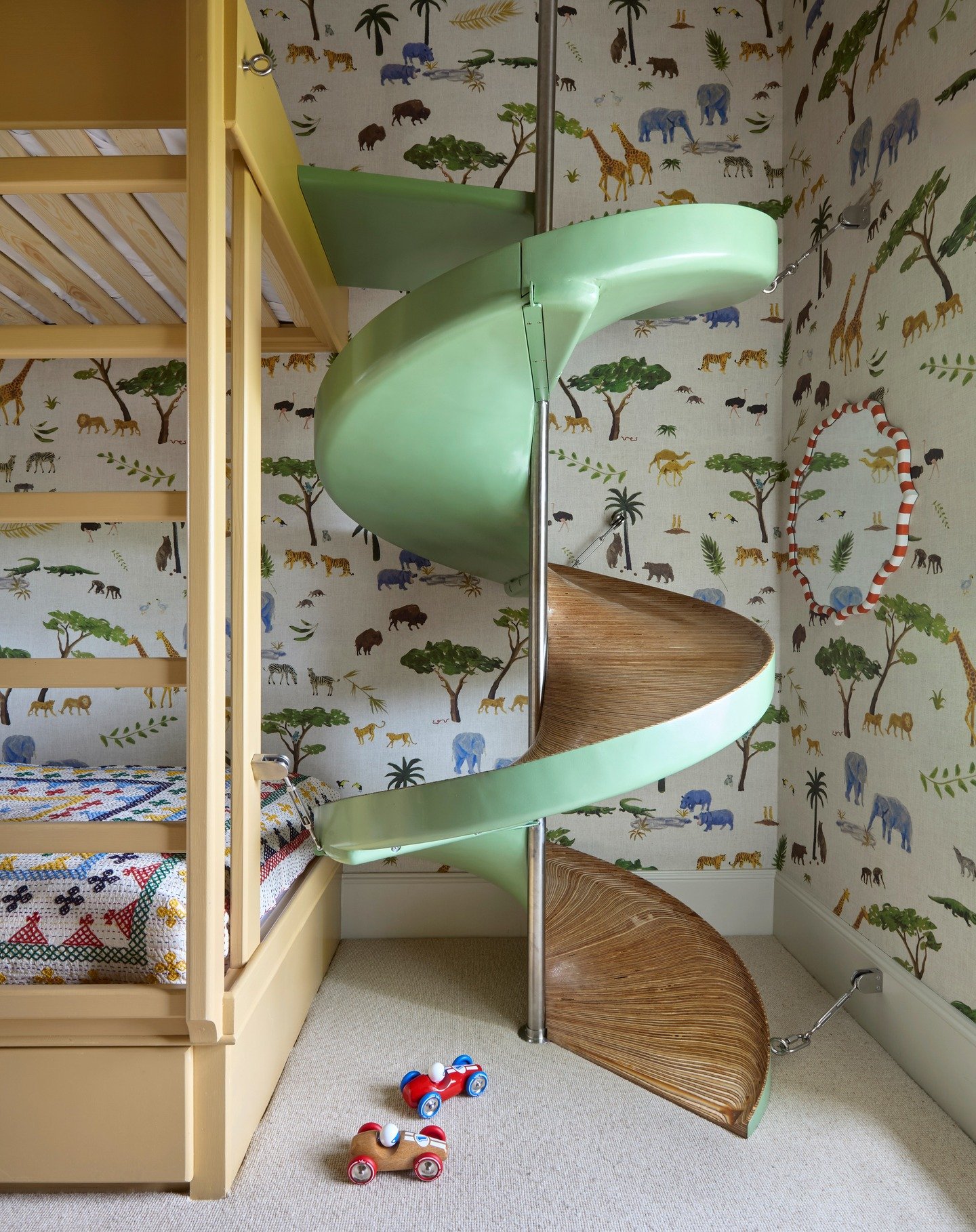 This bespoke spiral slide at a recently completed project is simply magnificent. Thank goodness for @thomascrawley who created it so beautifully 💚

📸 @alexanderjamesphoto
