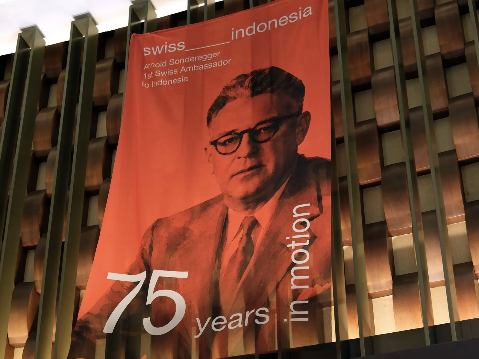 Swiss Indonesia 75_02.jpg