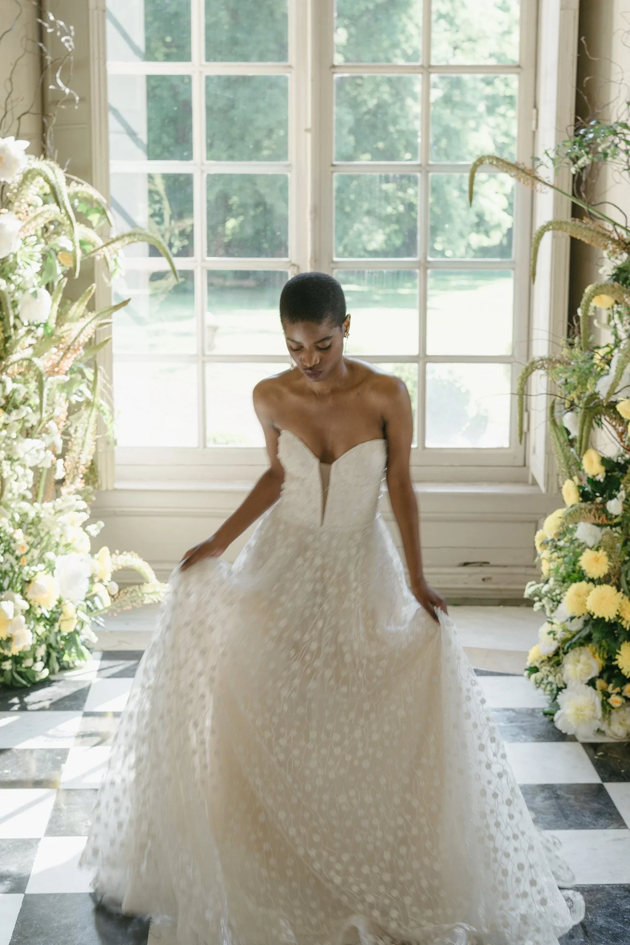 bridal-editorial-paris-chateau-foyer-window-yellow-flower-59.jpg