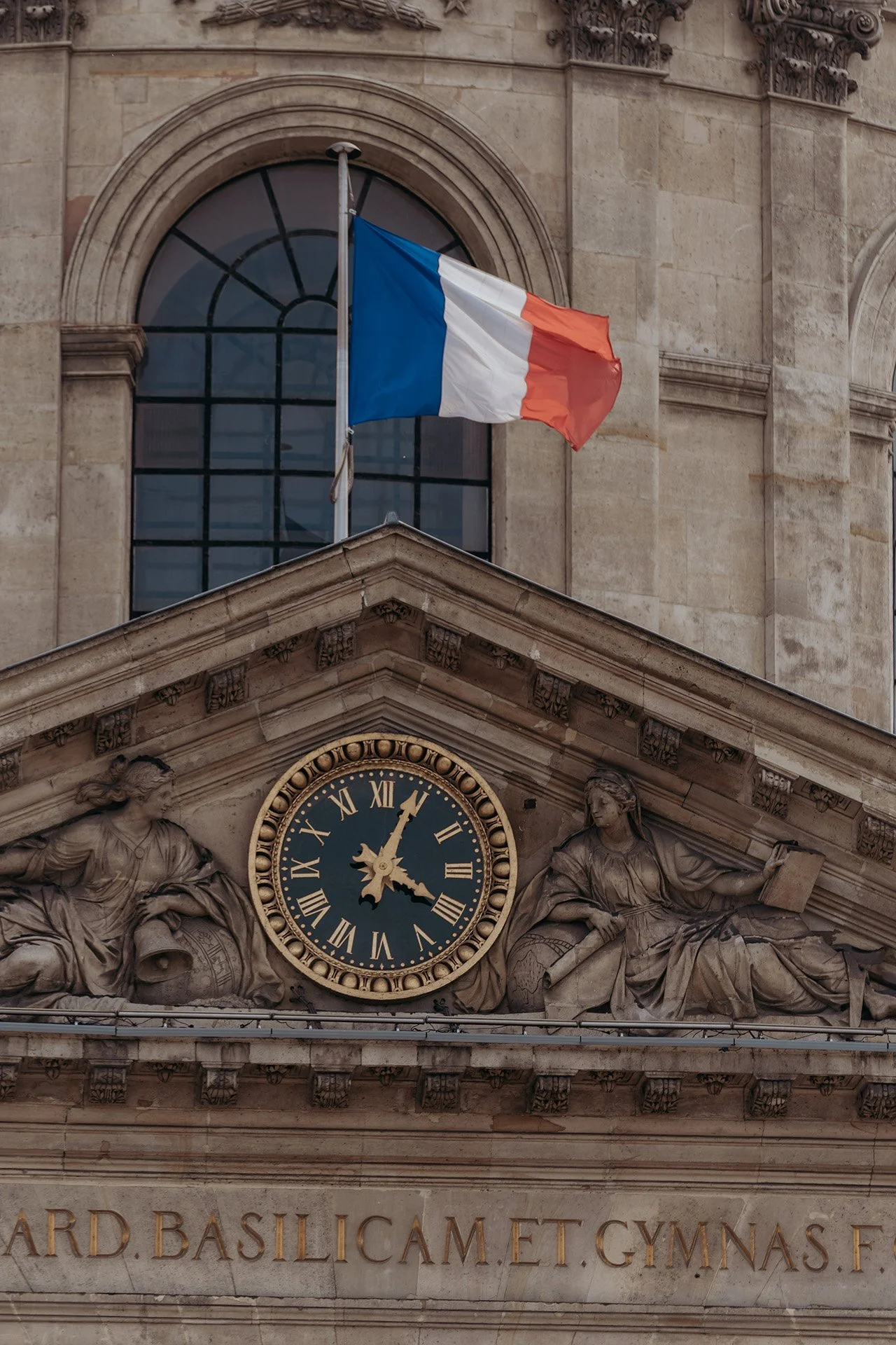 detail-paris-flag.jpg