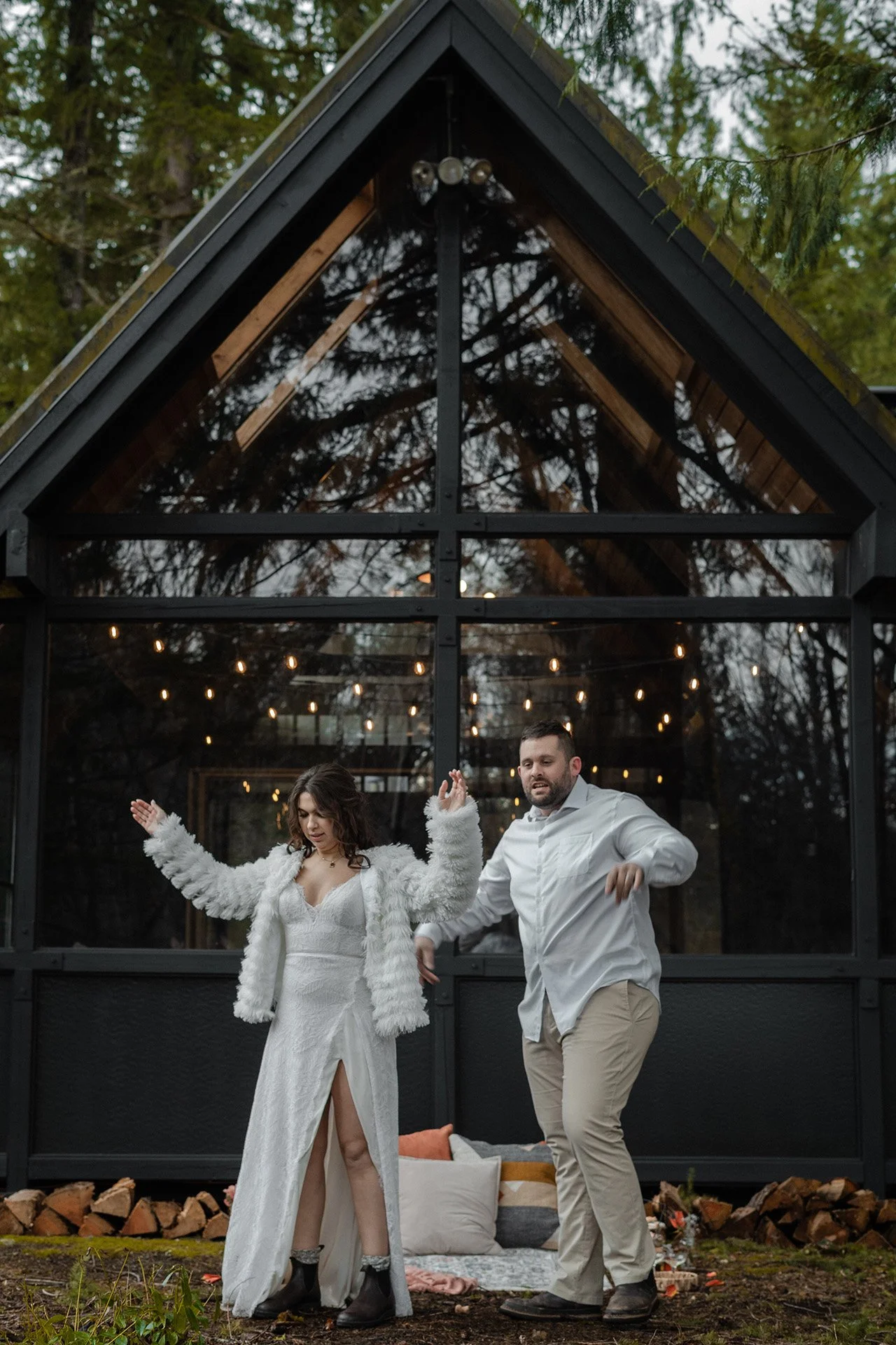 elopement-northbend-aframe-reception-8.jpg