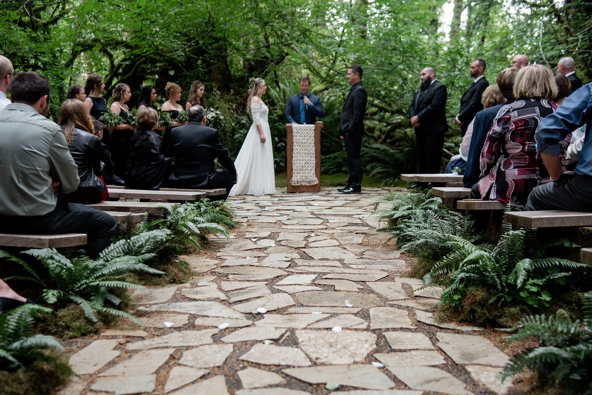 wedding-olympic-washington-forest-ceremony-12.jpg