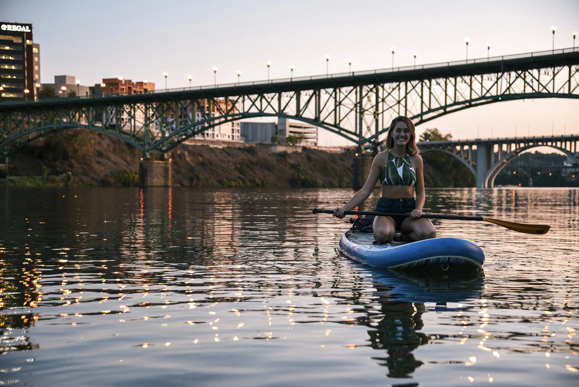 brand-headshots-team-paddleboard-knox-emily-19.jpg