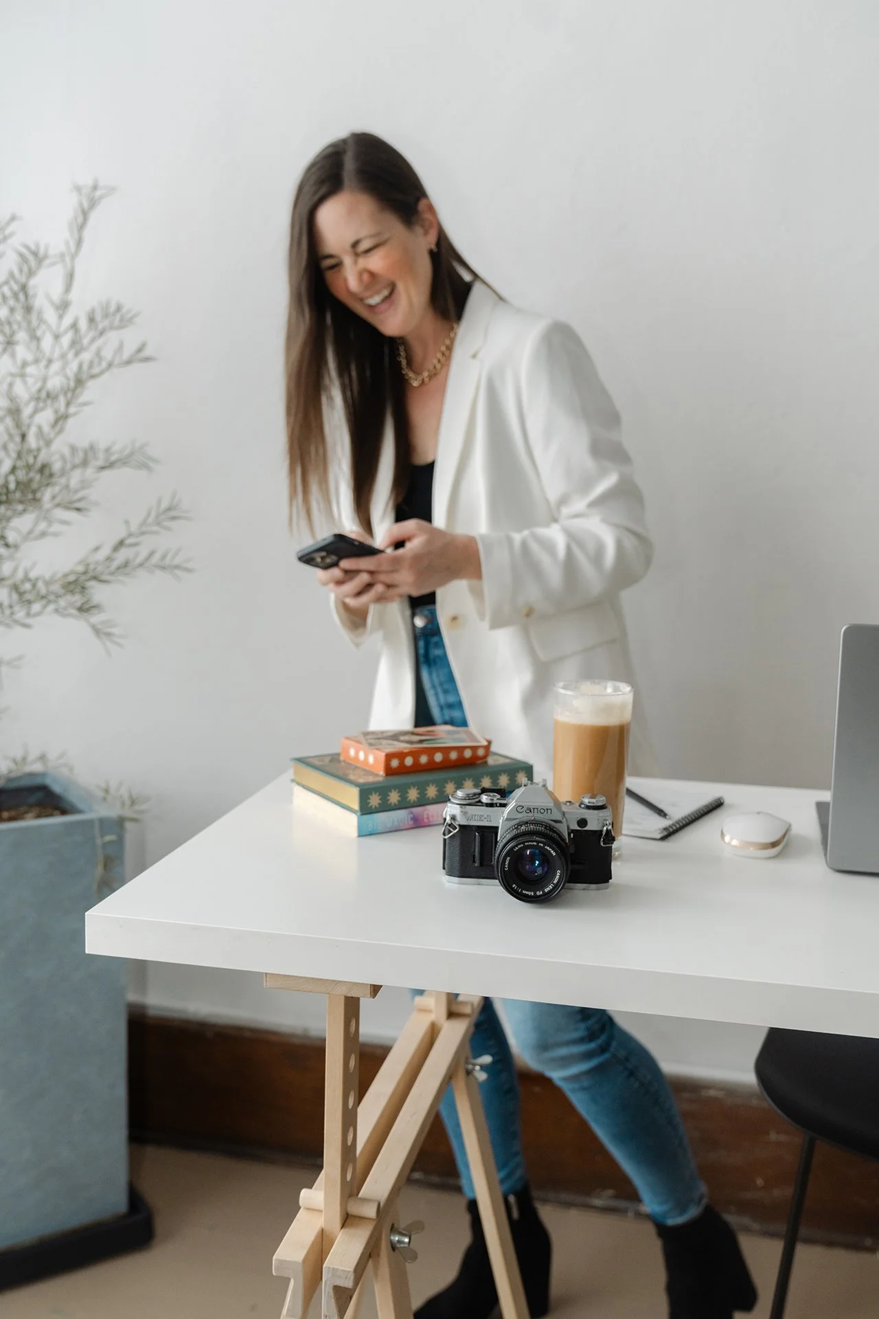 brand-kim-headshot-desk-8.jpg