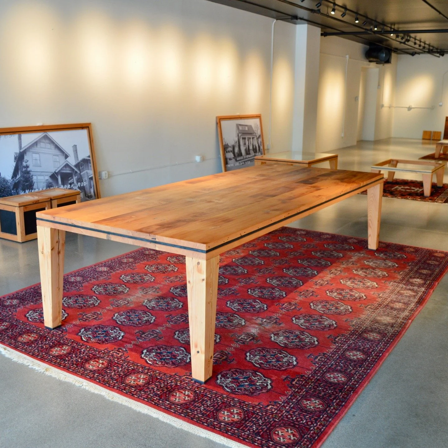 A lot of history behind this build. 

This table is built out of salvaged fir from deconstructed homes in Seattle. The U District to be exact! It's character and color are unmatched.

Design: @bennionconstruction 

#woodworking #customfurniture #hist