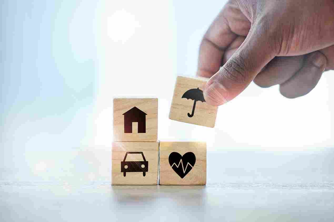 Who Regulates Segregated Funds in Canada and Why It Matters for Investors