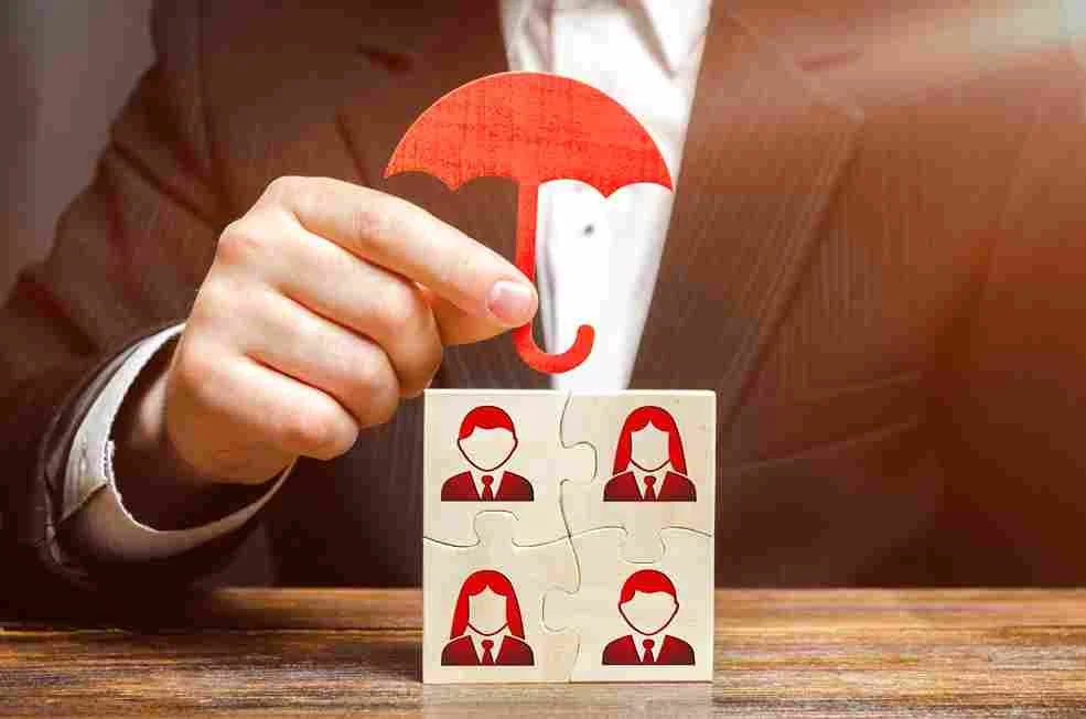 Can You Cash In a Whole Life Insurance Policy? What Canadians Should Know