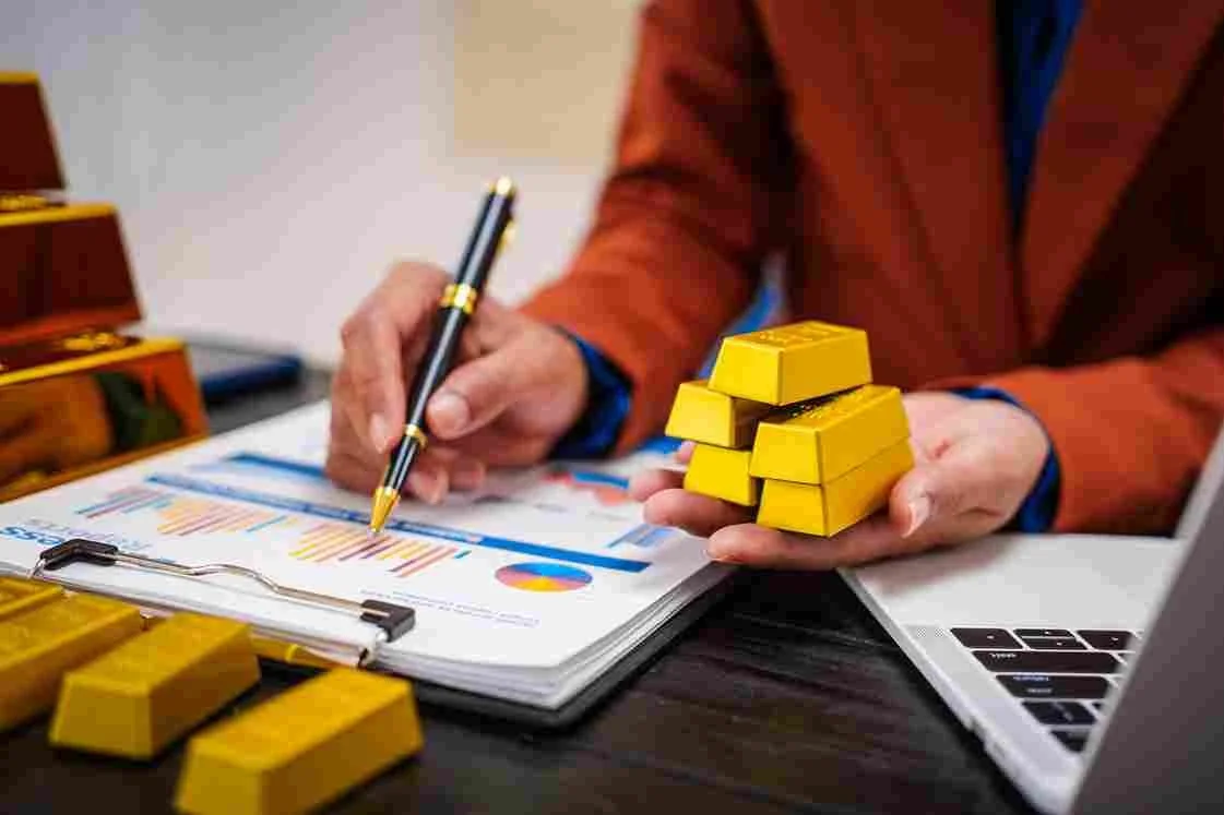 What Are Some Investment Strategies? A Practical Guide for Canadian Healthcare Professionals