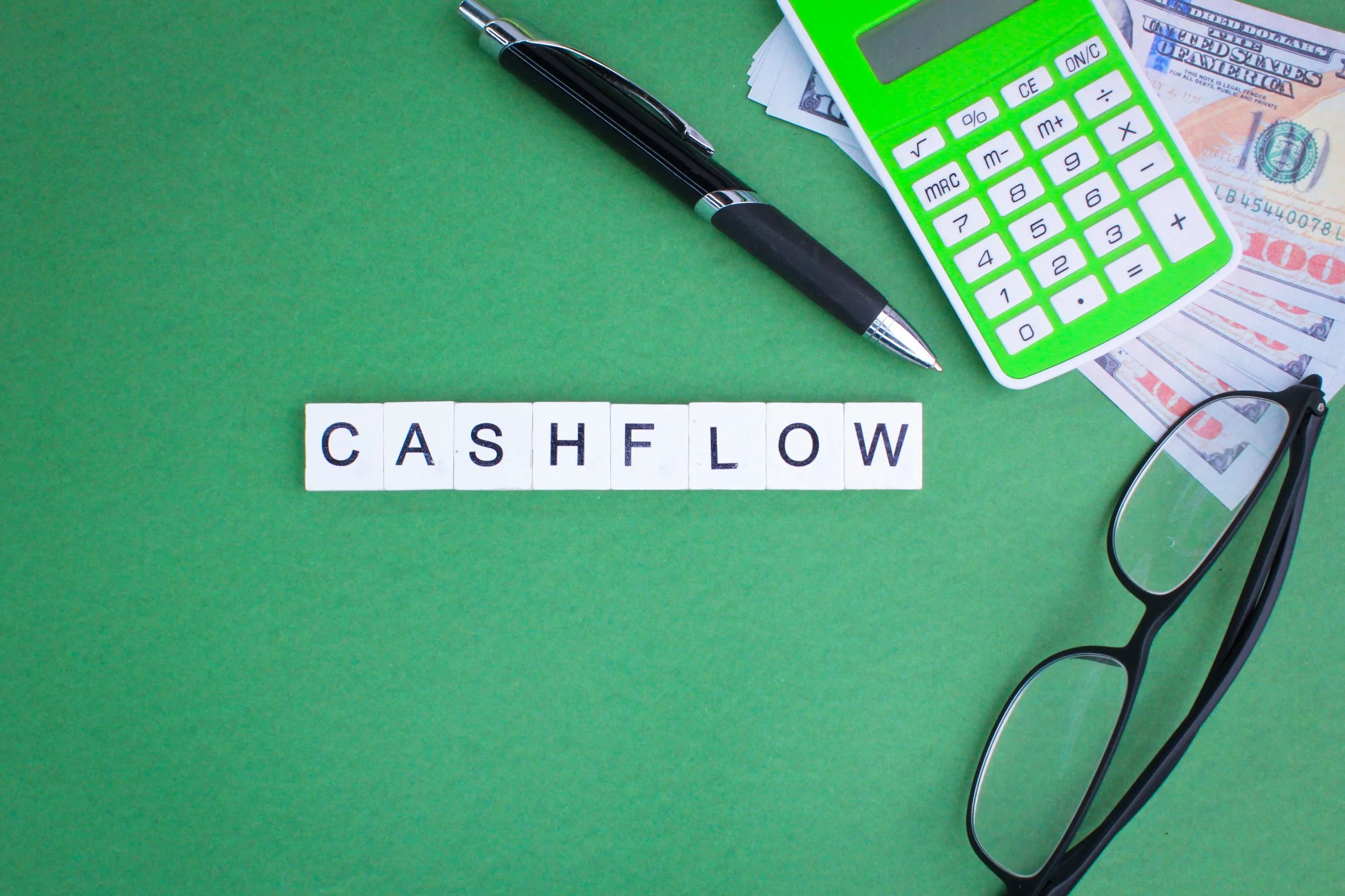 Cash Flow Management for MDs: The 2026 Salary-Dividend Guide