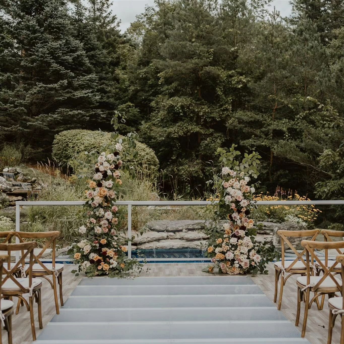 The most enchanting garden for a wedding ceremony... A little slice of heaven.

Cissy and Adam | Private Estate Planning

📷 @jessilynnwongphotography