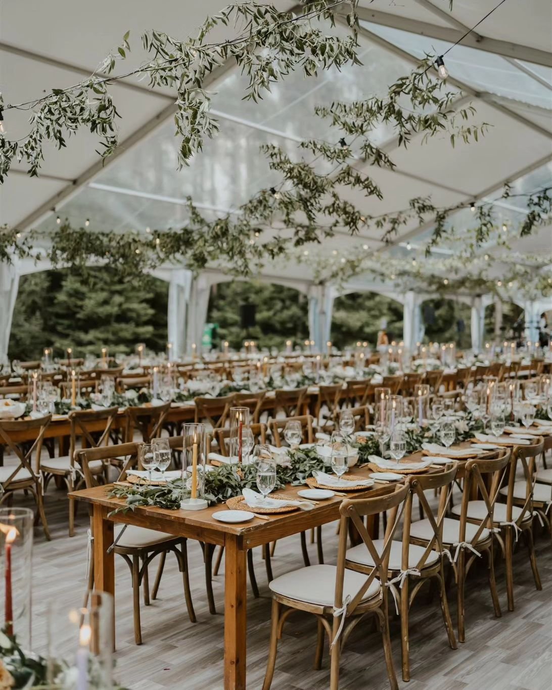 A classic and timeless tented wedding reception 🤍

Cissy and Adam | Private Estate Planning

📷 @jessilynnwongphotography