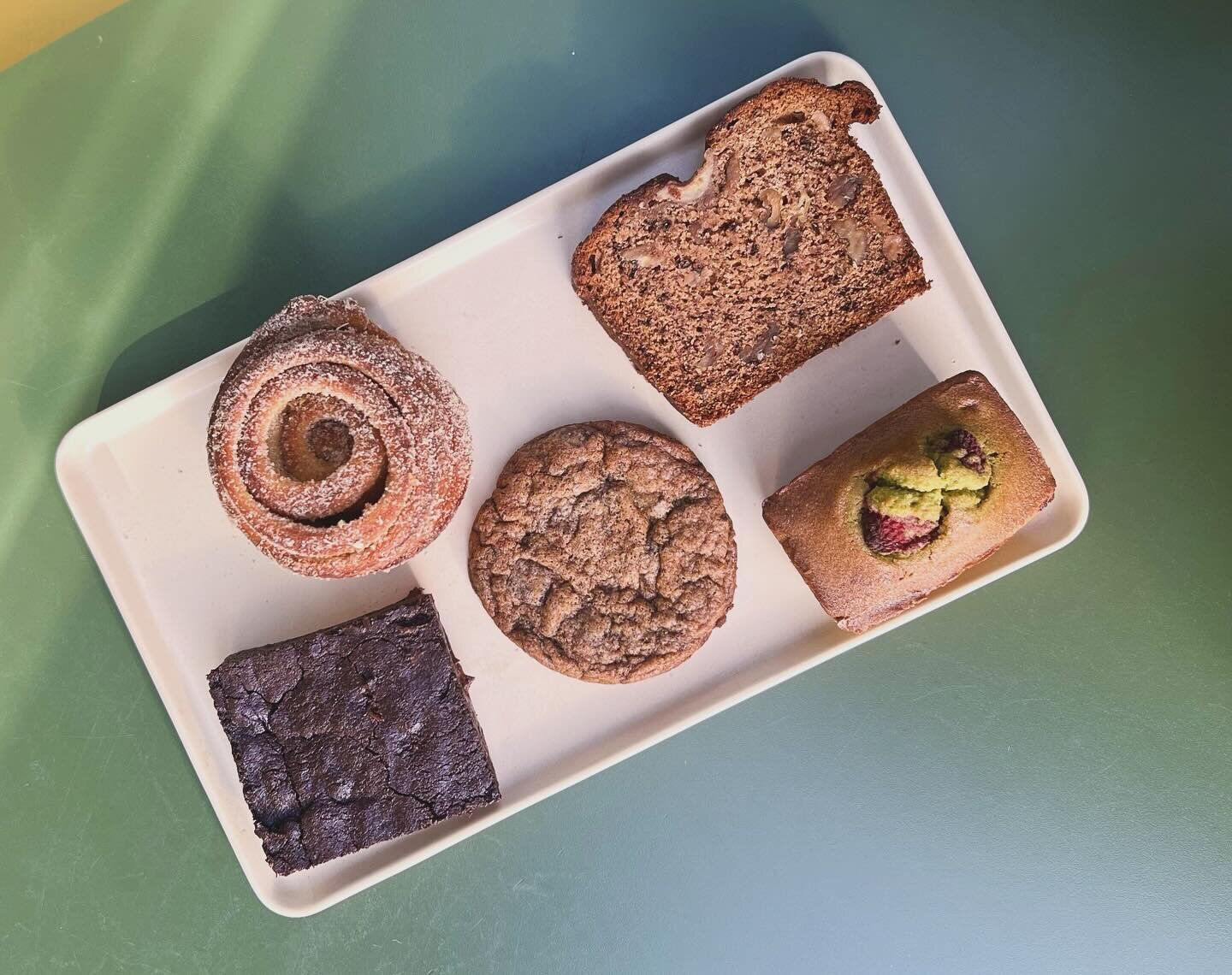 A pastry a day&hellip;. 🤍 Enjoy our delicious pastries for breakfast, lunch, or a sweet treat. Baked in house daily!

🍌Walnut Banana Bread
🍪Chocolate Chip Cookie
🍯Cardamom Honey Bun
🍵Gluten Free Raspberry Matcha Mochi Cake
🍫Vegan Ooey Gooey Bro