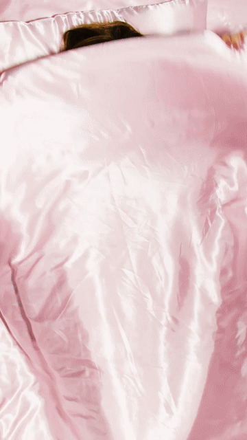 JordynWoods_BedOutfitRevealV2_Sept2025_9x16.mp4 (7).gif