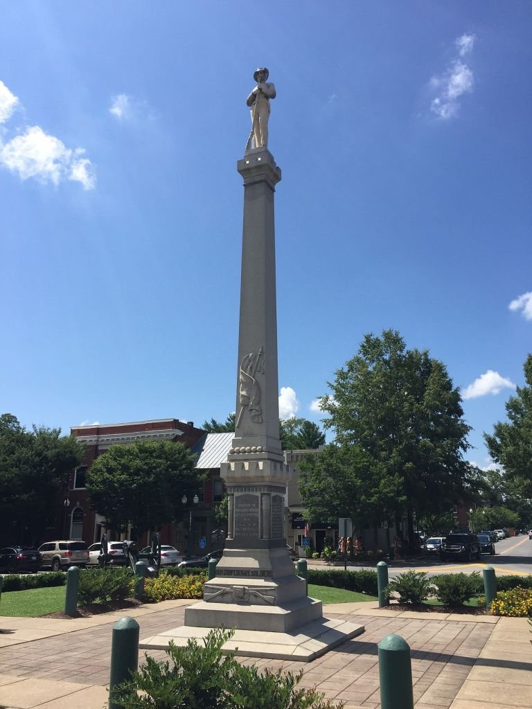 confederate_monument_franklin_tennessee.jpeg