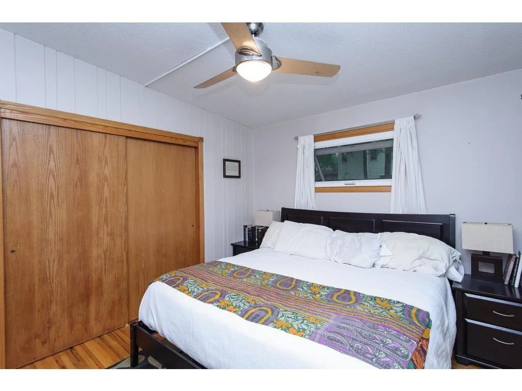 bed 1.2.jpg