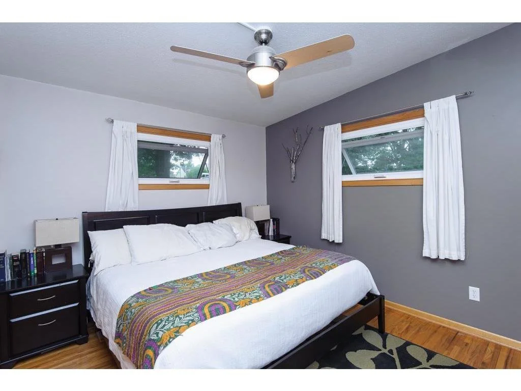 bed1.jpg