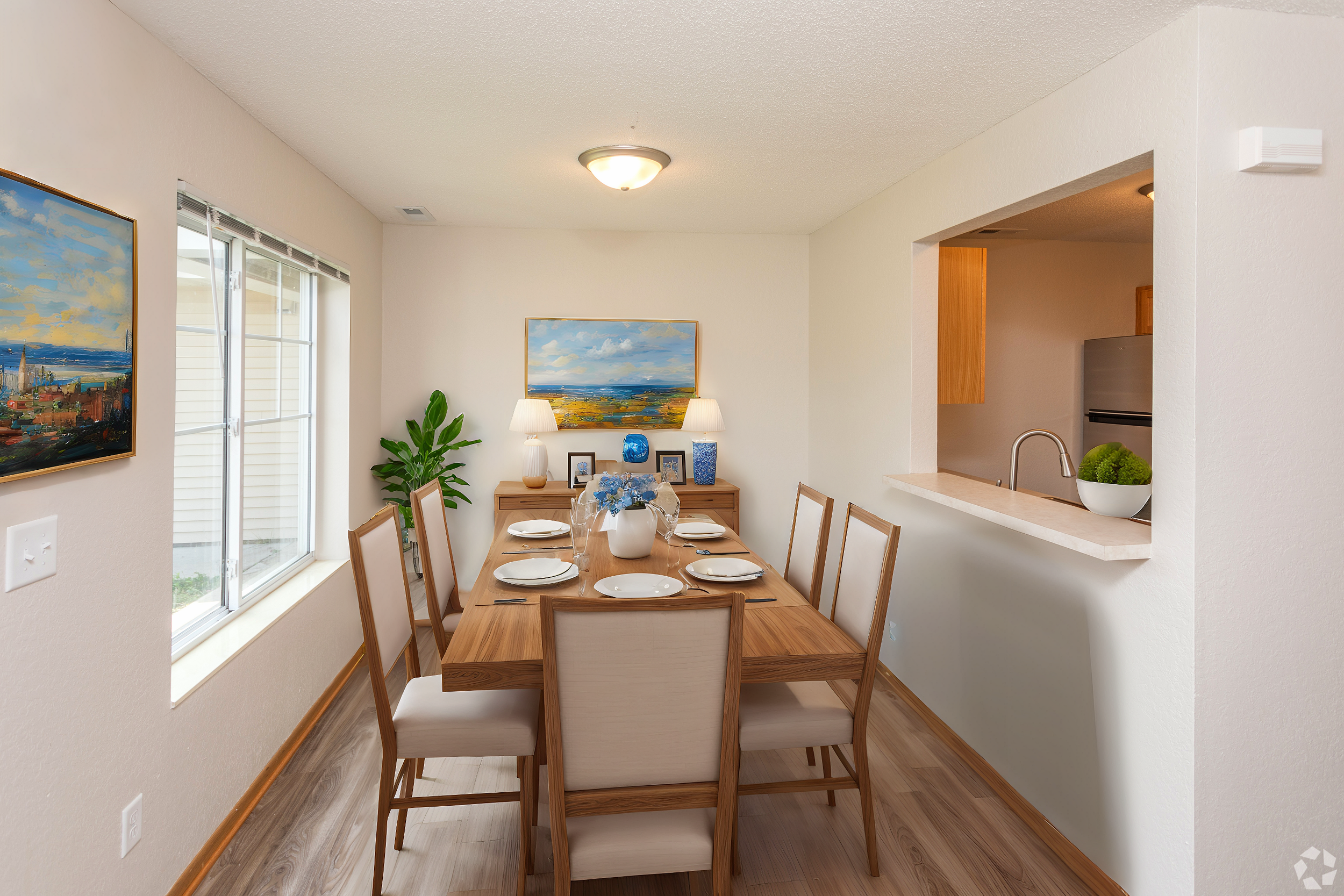 InteriorPhoto-(93) - Dining Room - Standard - 10.jpg