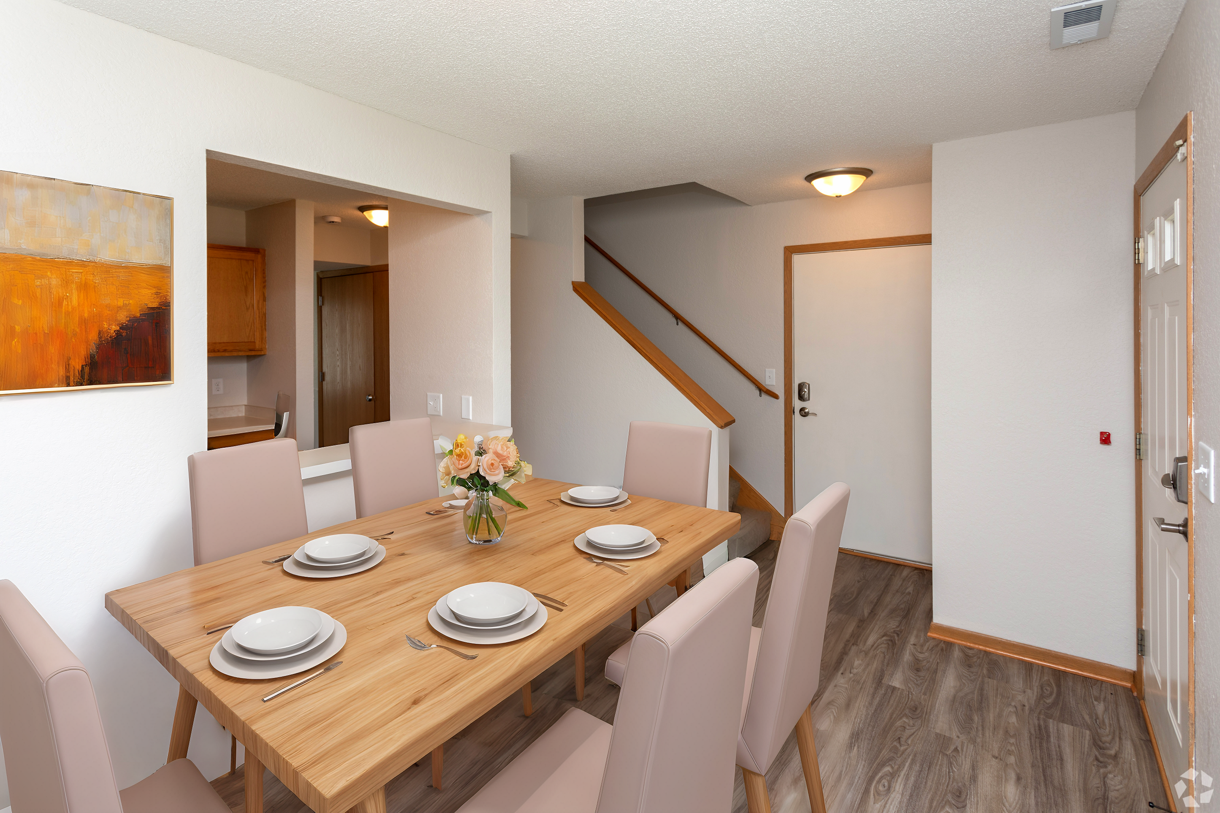 InteriorPhoto-(92) - Dining Room - Standard - 4.jpg