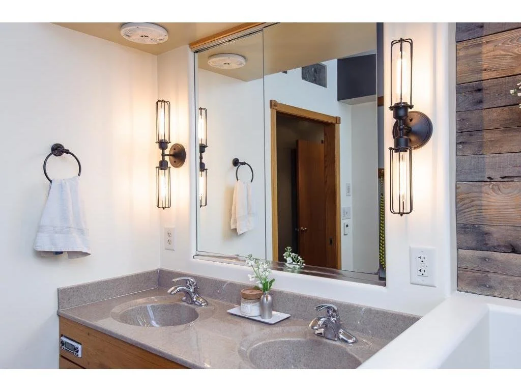 main bath2.jpg