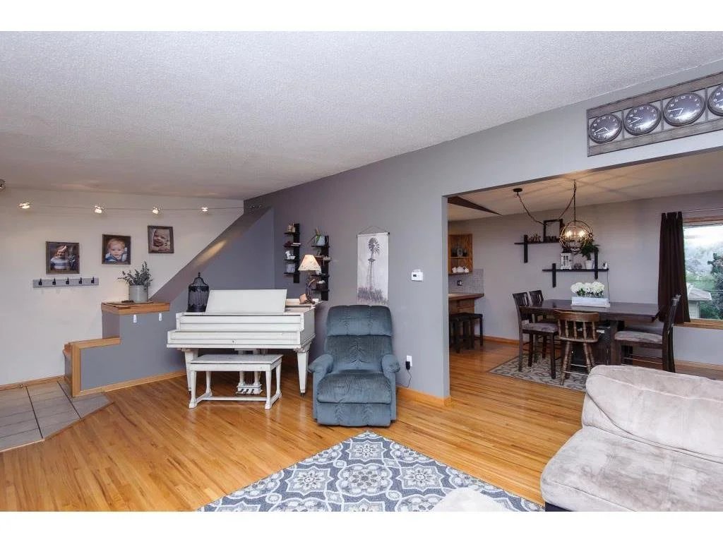 living room 2.jpg