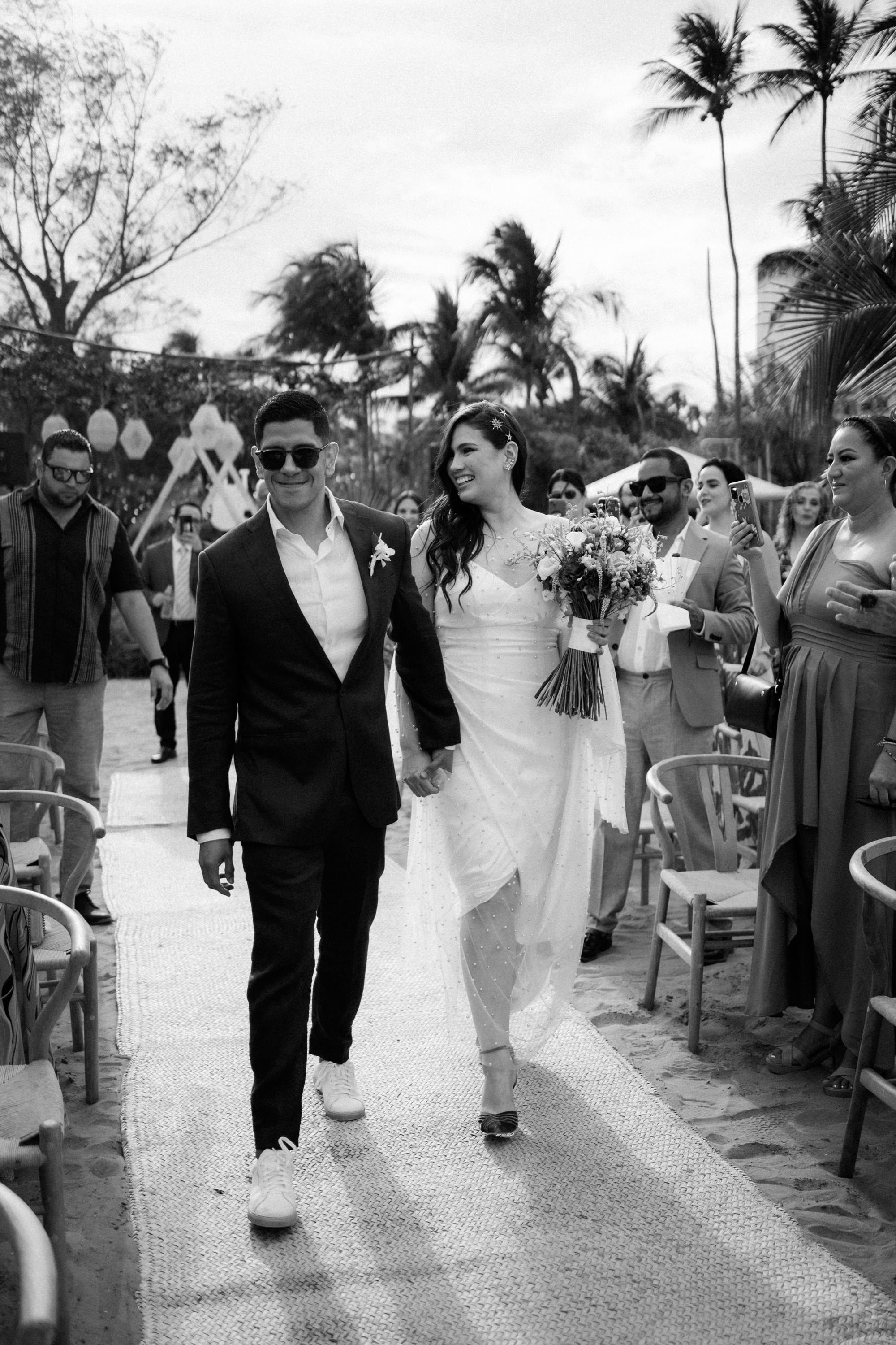 Carla e Iván Wedding Day by Luis Muri Destination Wedding Photographer  in Boca del río Veracruz 00137.JPG