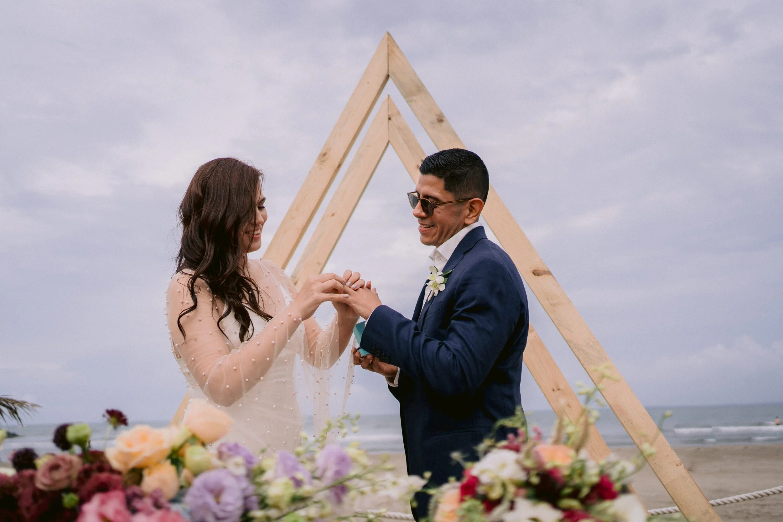 Carla e Iván Wedding Day by Luis Muri Destination Wedding Photographer  in Boca del río Veracruz 00146.JPG