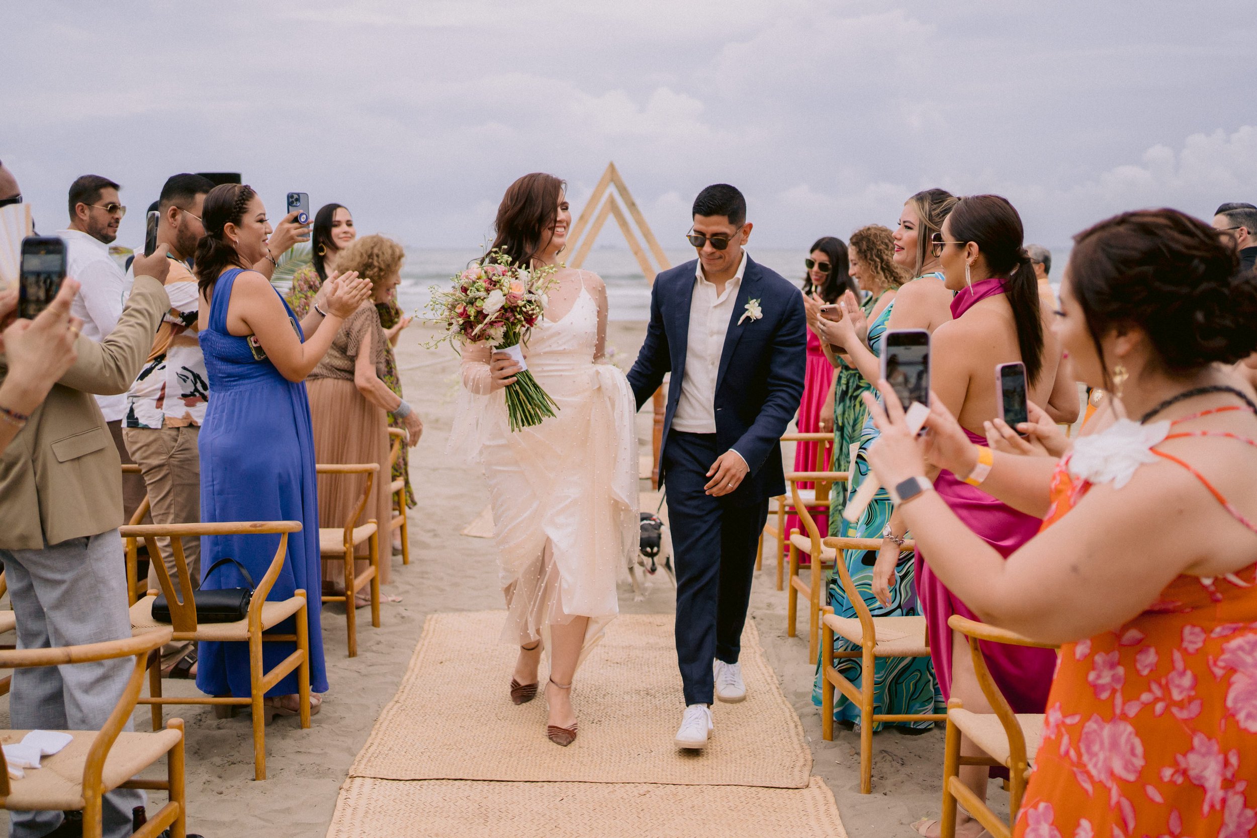 Carla e Iván Wedding Day by Luis Muri Destination Wedding Photographer  in Boca del río Veracruz 00159.JPG