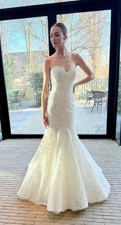 enzoani-26-veronika-2a.jpg