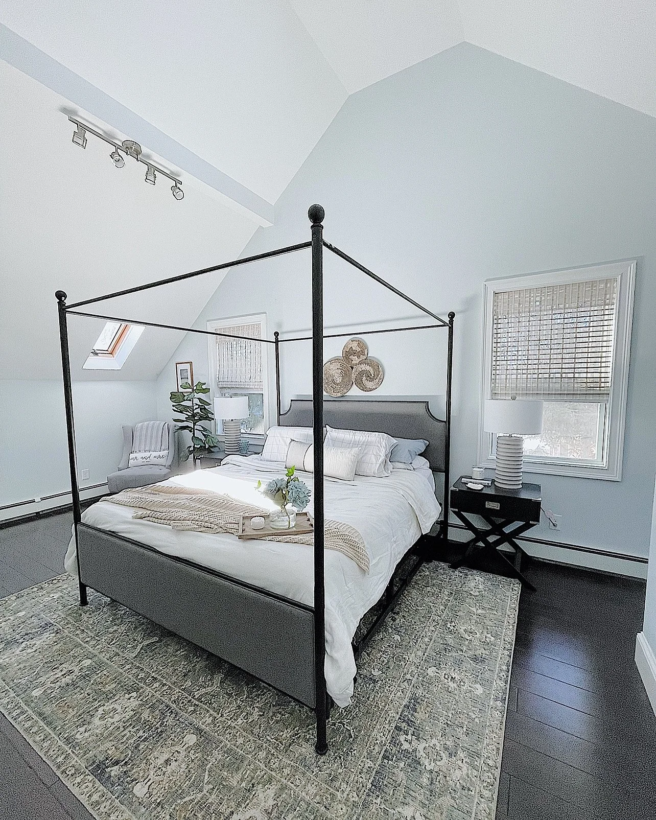 Coastal Primary Bedroom Retreat