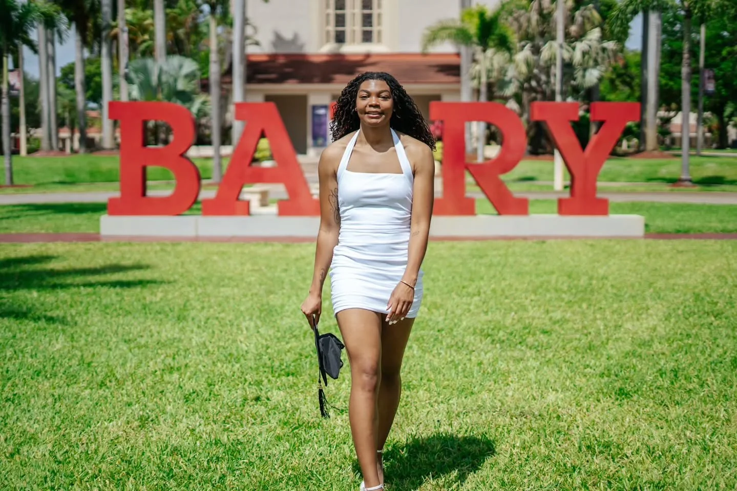 💁🏾&zwj;♀️🎓

Forever booking grad sessions. It's never too early.

#FerrallsPhotography #Photograph #Photographer #Photography #Photoshoot #PhotoSession #College #University #HighSchool #Grad #Graduation #GradSzn #BarryUniversity #STU #StThomasUniv