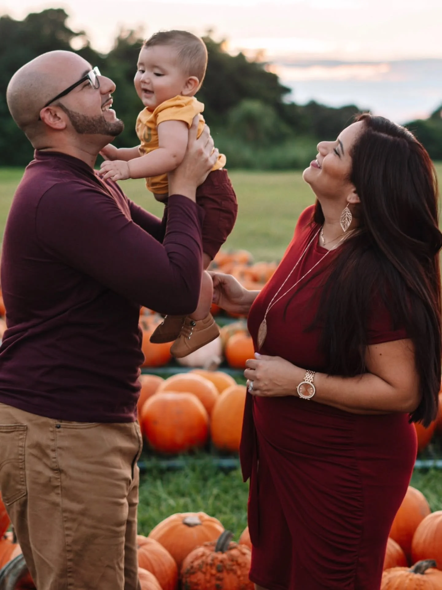 More Fall Minis from past years - portrait orientation version! You guys have no idea how stoked I am every year for these. 🥹🍁🍂

#FerrallsPhotography #Photograph #Photographer #Photography #Photoshoot #PhotoshootSession #FamilySession #FamilySessi