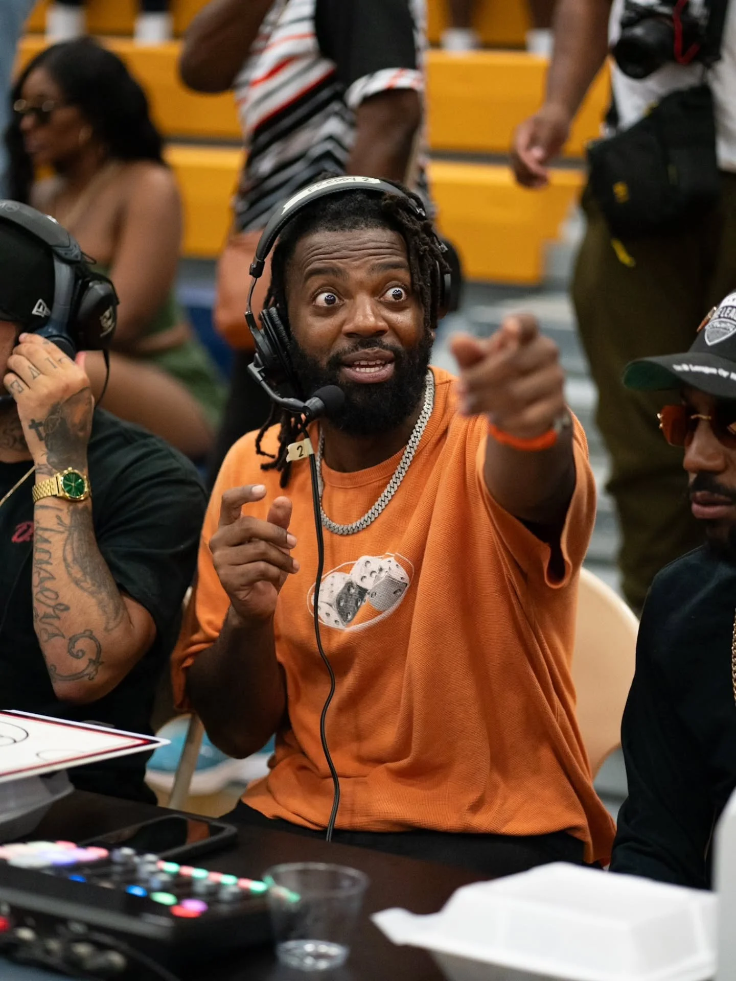 In honor of basketball at the Scott Galvin Community Center once again, here's a crazy sequence of @hoopersdream last season 😂

I imagine this is what he looked like during the poster shot if he was there 💀

#FerrallsPhotography #Photograph #Photog