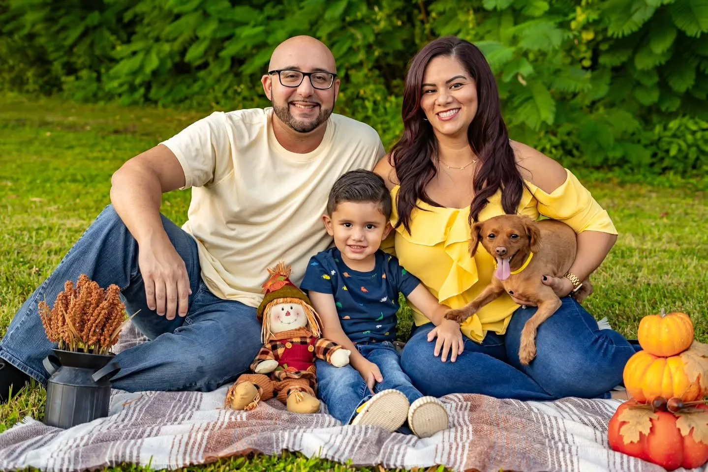 Posting on Cuban time, but I'm grateful for all of you, my followers, the new connections this business has allowed me to make, the memories, and the future opportunities.

Hope you spent Thanksgiving the way you wanted it, and were surrounded by lov