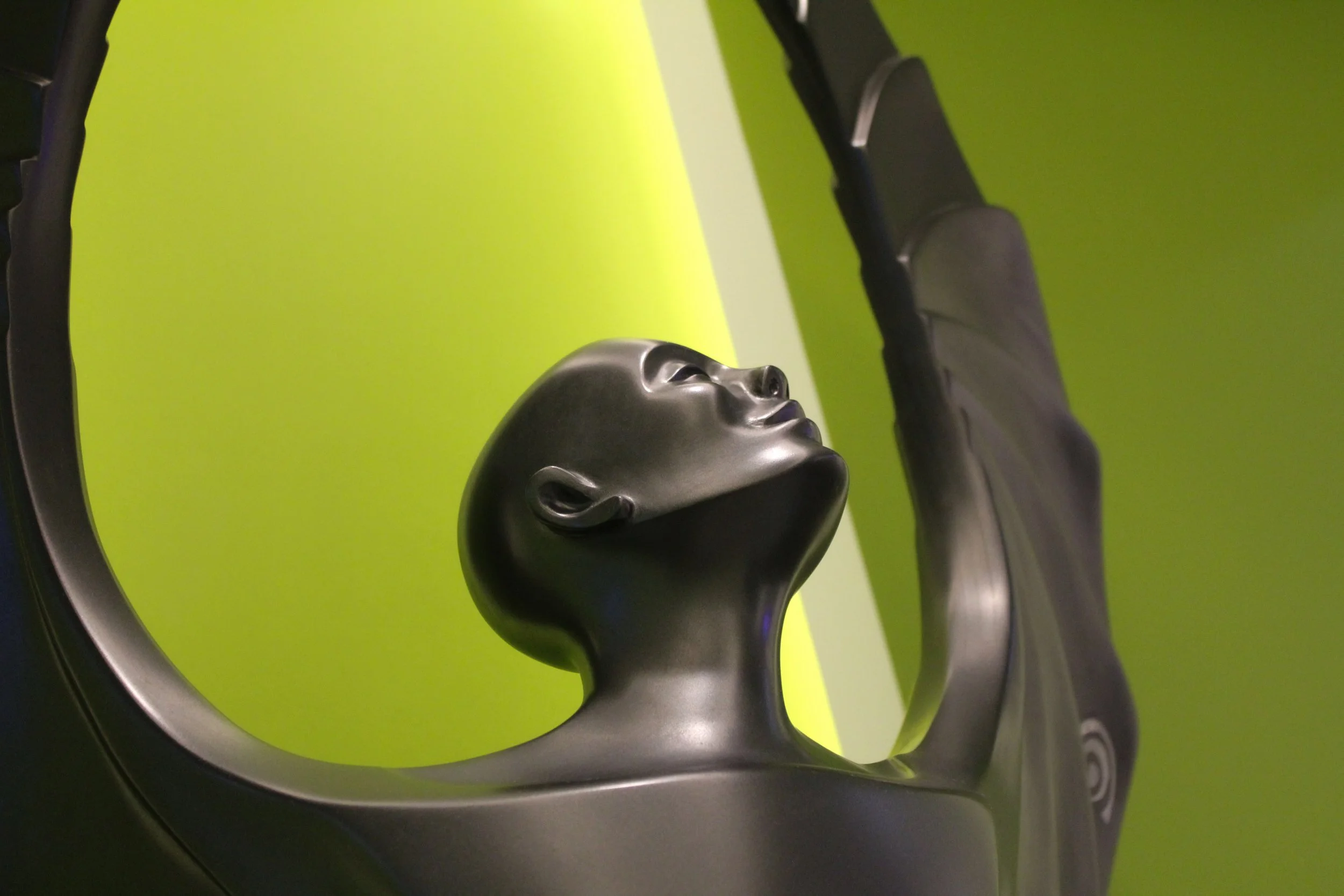 By integrating art into the architectural composition, the design elevates the space beyond functionality—creating an atmosphere that is peaceful, dignified, and restorative.