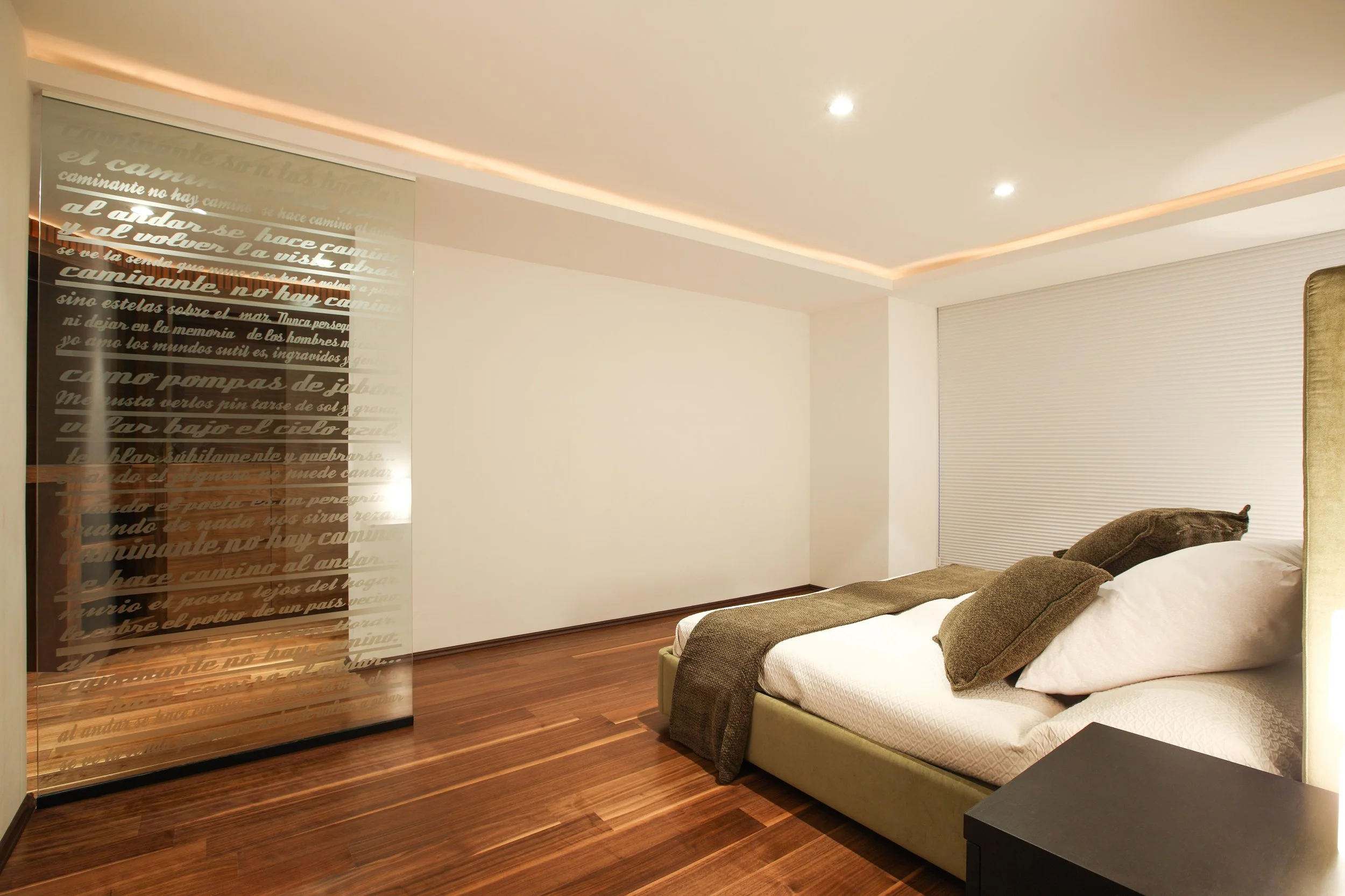 The interior for the bedroom are designed with a minimalist and modern style