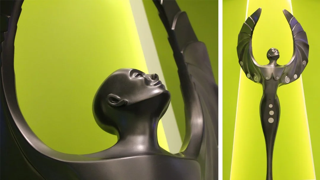 The “Angel of life“ sculpture, by the Mexican artist Urbieta, was included at the center of the main lobby to reflect an inviting and peaceful atmosphere.