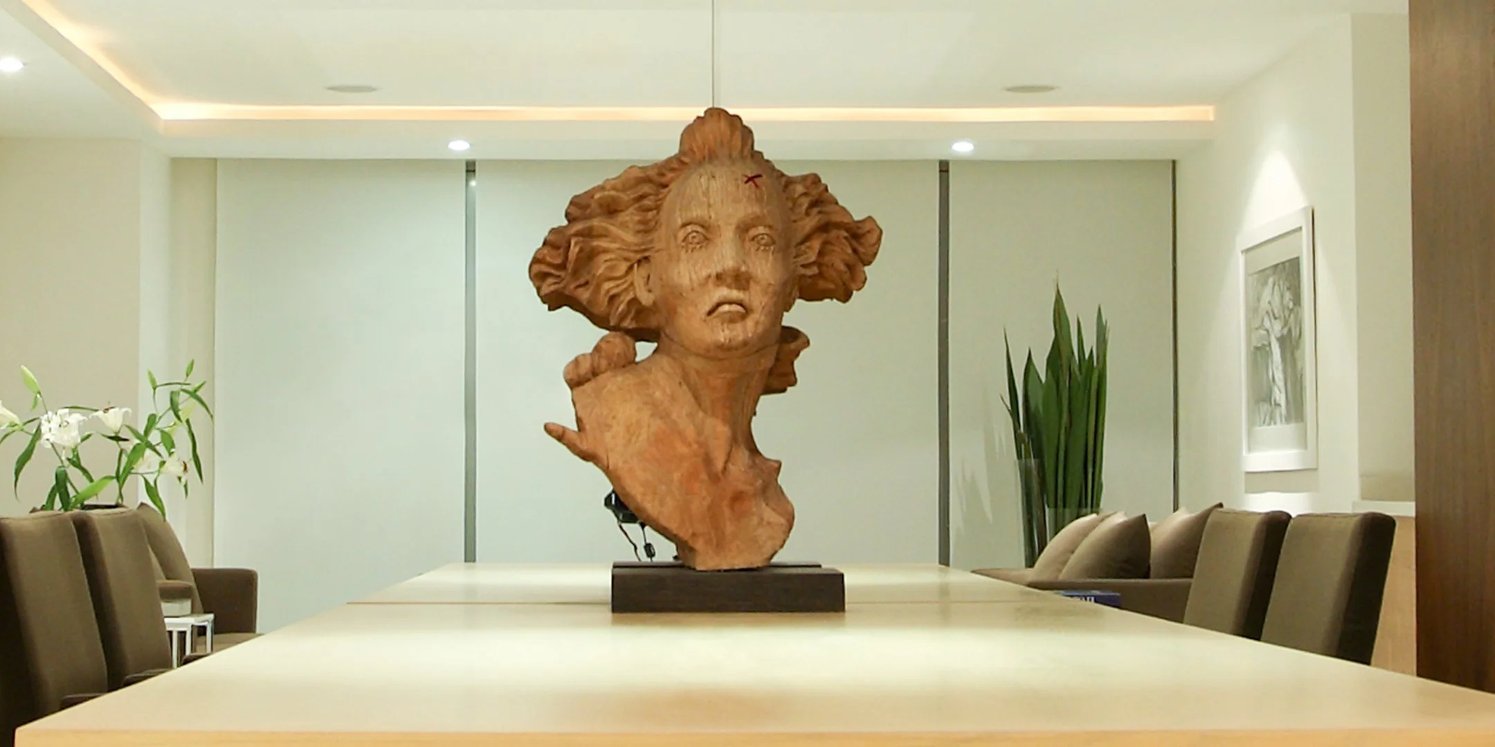 At Ginard Studio our passion for art is at the core of every project we undertake. We believe that great design and fine art are inextricably linked—both have the power to inspire, evoke emotion, and transform spaces.