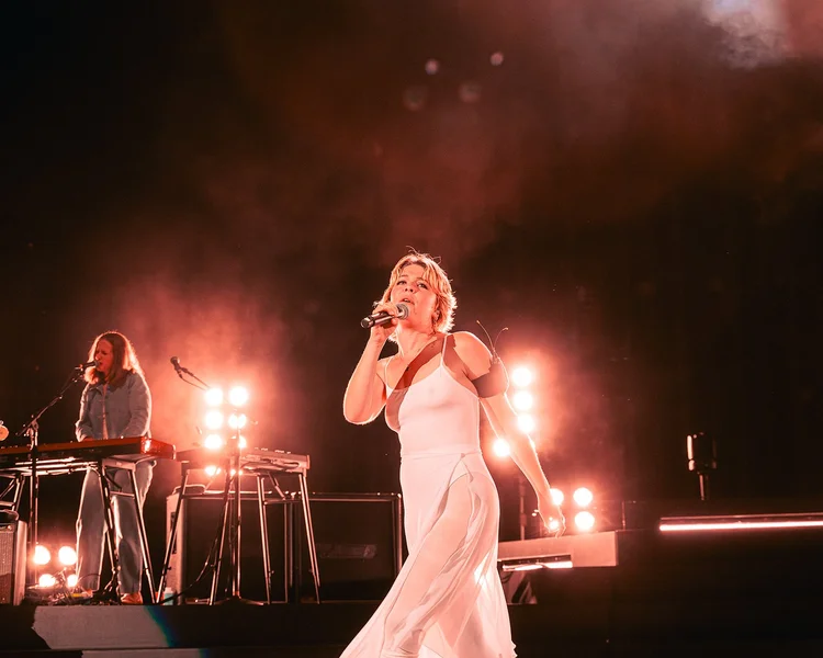 maggie rogers red dress Maggie Rogers on Calling Her Own Shots, Her Respect for Billie Eilish, and What Comes After "Heard It in a Past Life"