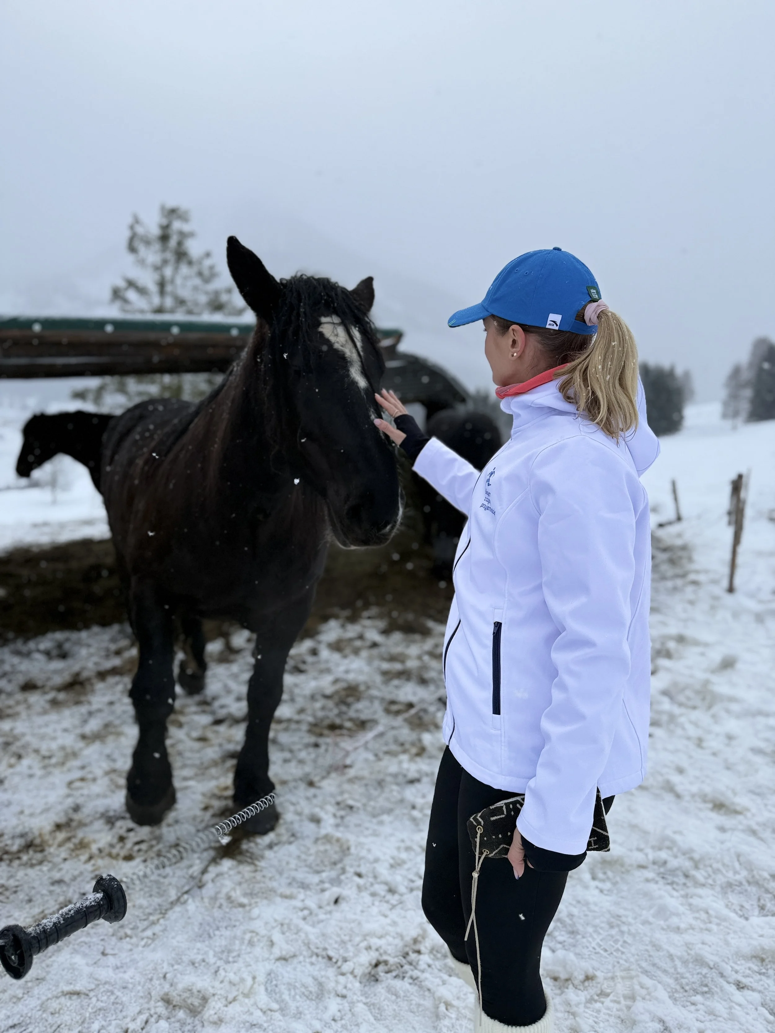 emf rf 5G blocking cell phone case pouch running.JPG