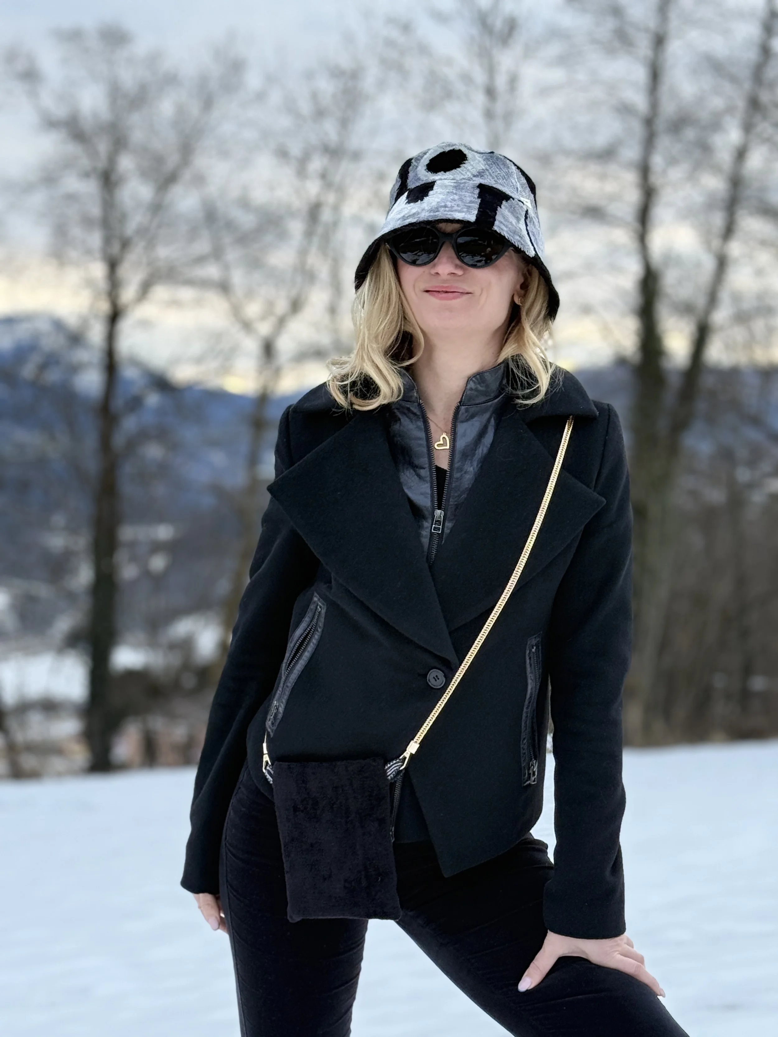 emf blocking bucket hat + cell phone case pouch.JPG