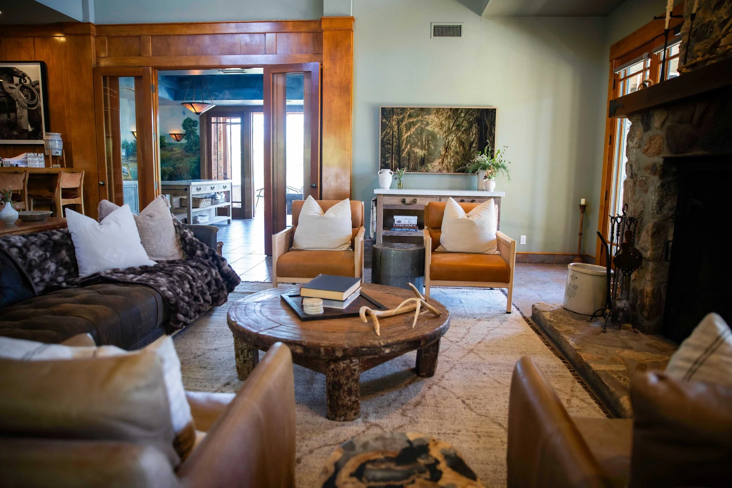 Photo of Lodge living room in Orchard Hill